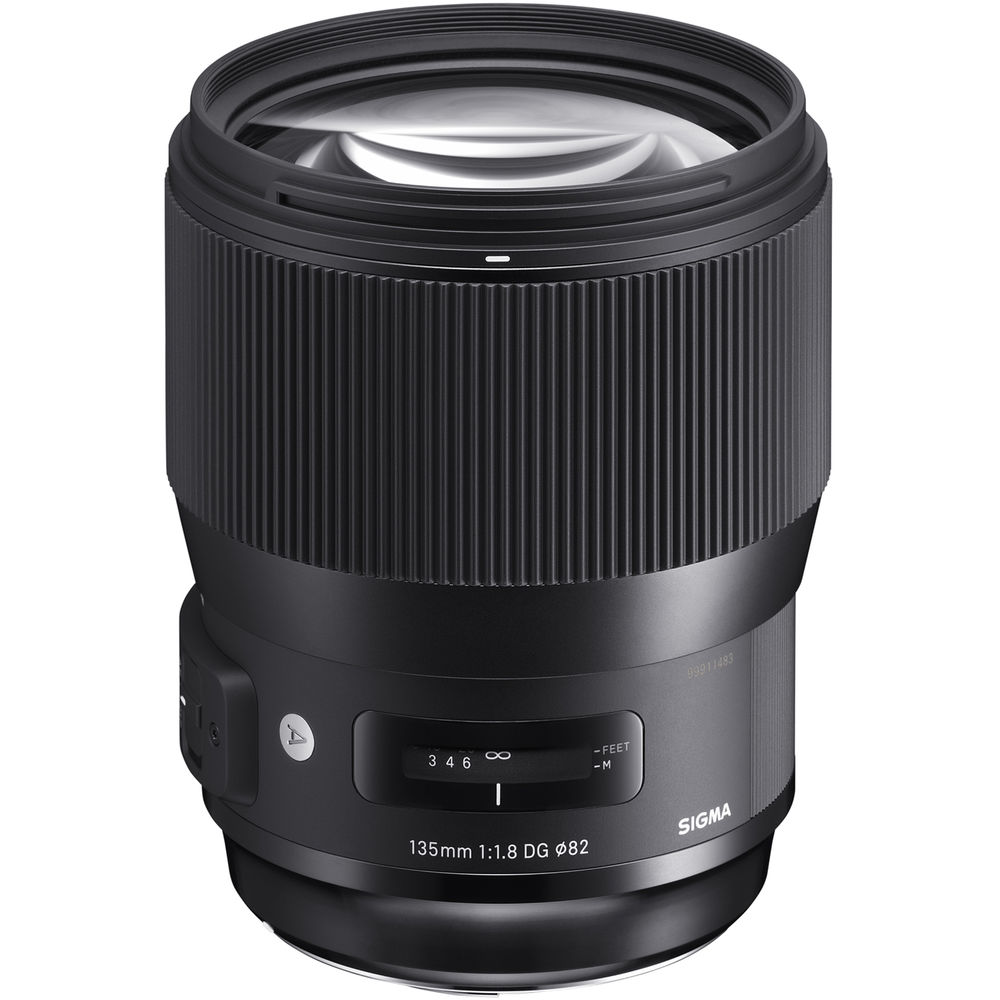 Sigma 135 f1.8 ART front